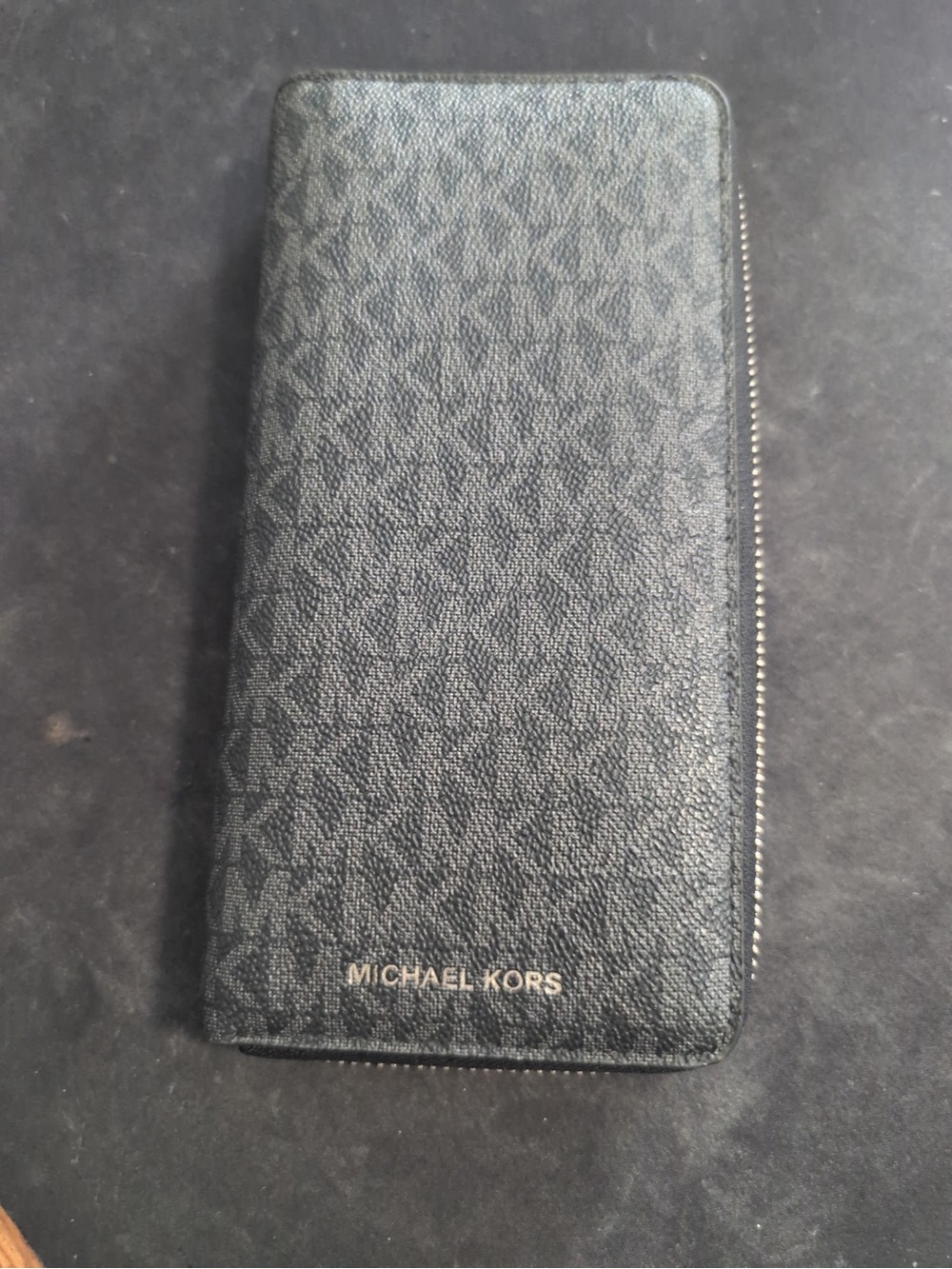 Michael Kors Men's Black Signature Zip Wallet with Gold Logo